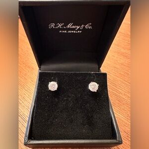 Diamond white gold Stud Earrings